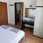 With Parking Space - 22633 Makarska