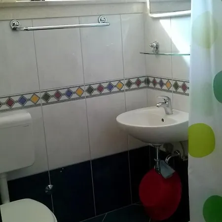 Apartamento With Parking Space - 22633 Makarska