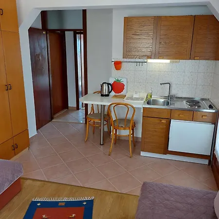 Apartman With Parking Space - 22633