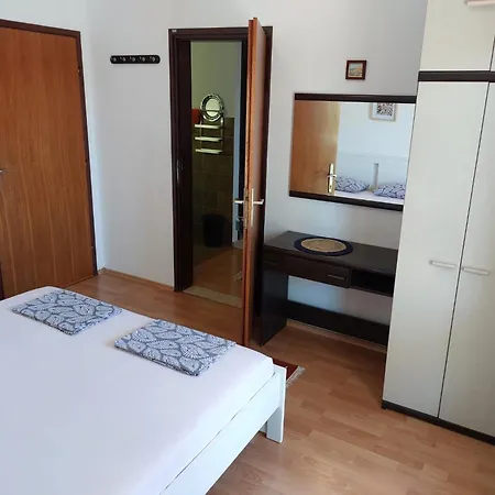 With Parking Space - 22633 Makarska