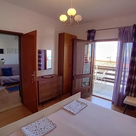 Apartman With Parking Space - 22633 Makarska