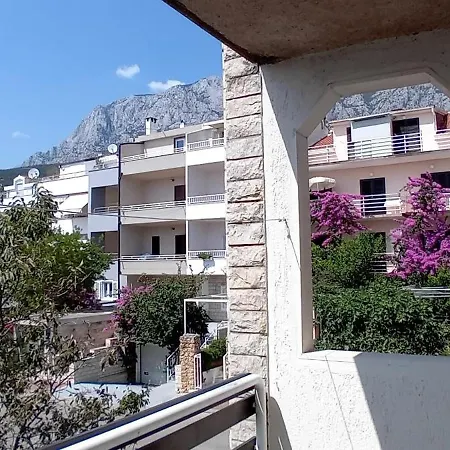With Parking Space - 22633 Makarska