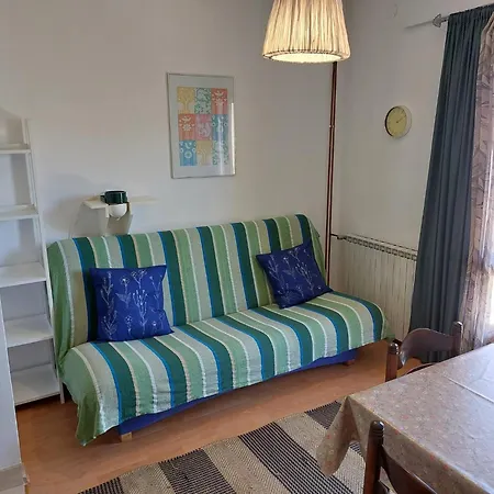 With Parking Space - 22633 Apartman