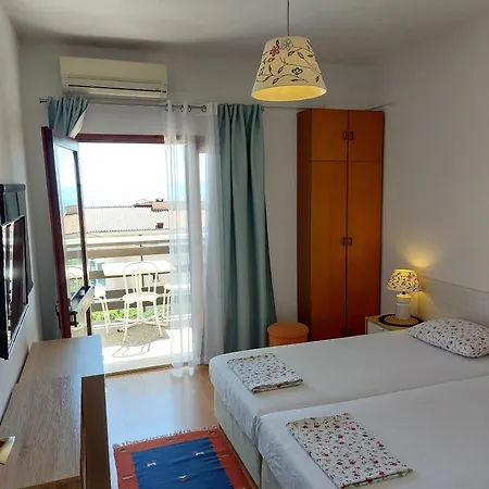 Apartman With Parking Space - 22633 Makarska