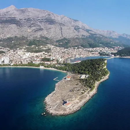 With Parking Space - 22633 Makarska