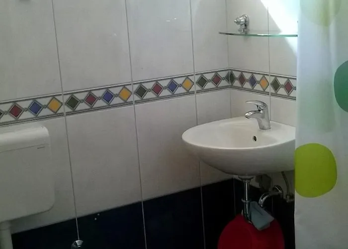 Apartament With Parking Space - 22633 Makarska