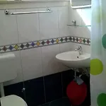 Апартаменти With Parking Space - 22633 Макарська