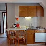 Апартаменти With Parking Space - 22633 *